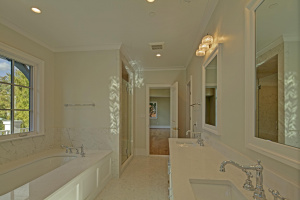 5713 Potomac Ave NW Master Bathroom
