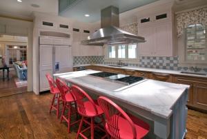 Designer kitchen by Chryssa Wolfe with Hanlon Design